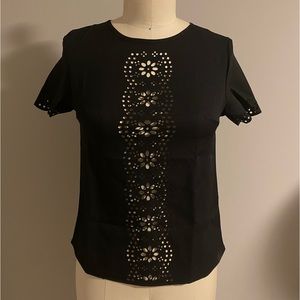 Laser-cut detail Top